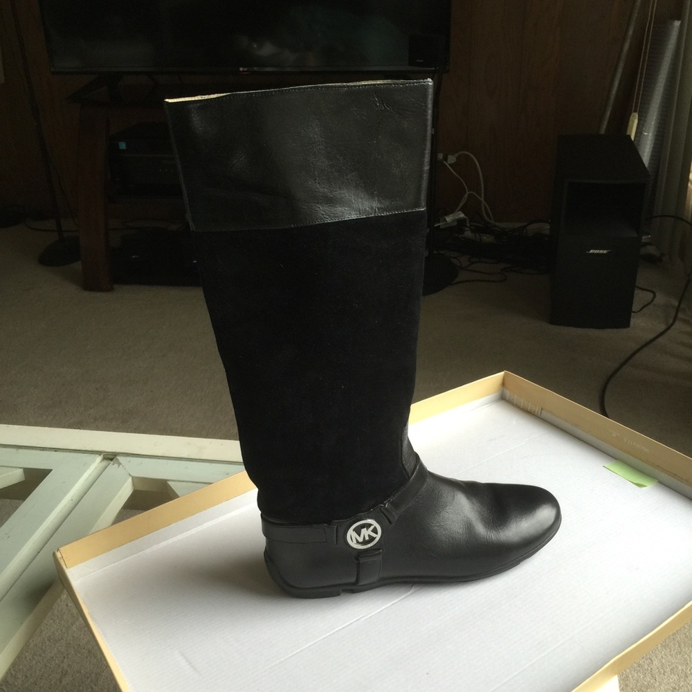 Michael Kors knee high boot - Picture 2 of 4